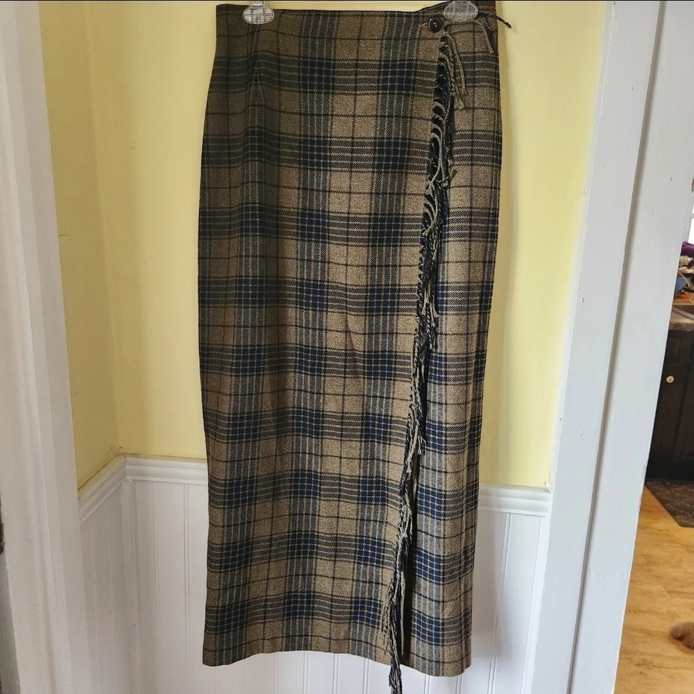 Liz Claiborne Plaid Pencil Skirt in Tan and Blue
